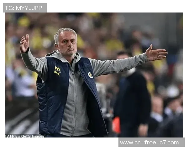 曼联检查远征客场球迷信息引发不满，官方称是冲击海外黄牛